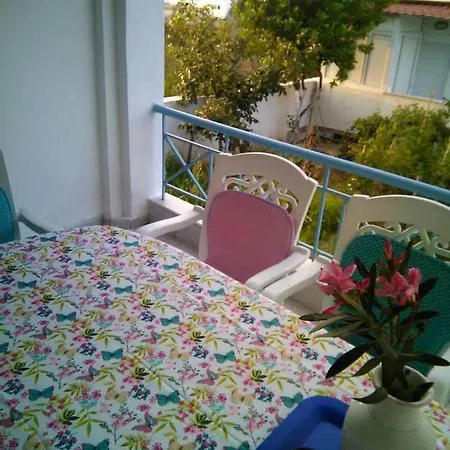 Relax House